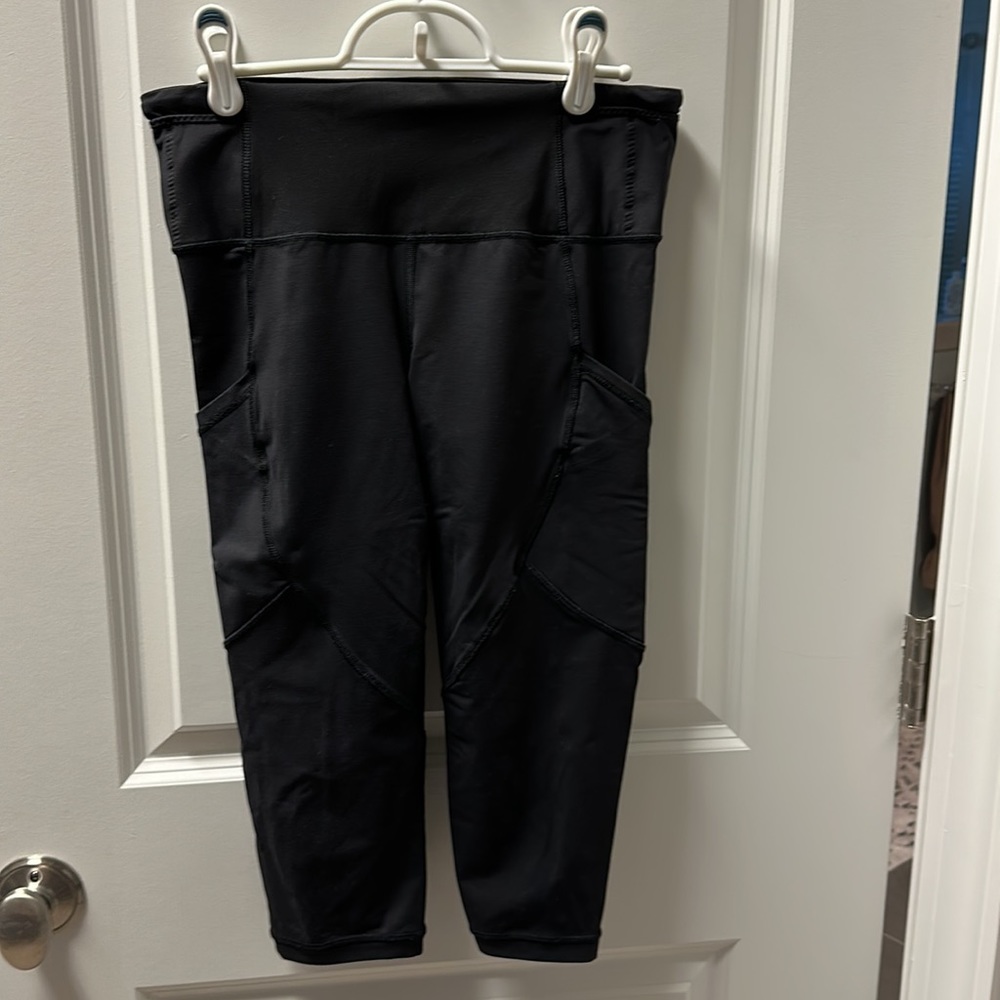 Lululemon cropped leggings size 8
